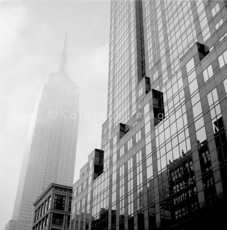 Architecture;Buildings;Cities;City;Fog;Foggy;Kaleidos;Kaleïdos;New York;Tarek Charara;Towns;United States of America;USA;Winter;NYC;Skyscrapers;William Frederick Lamb;Shreve Lamb & Harmon;La parole à l'image